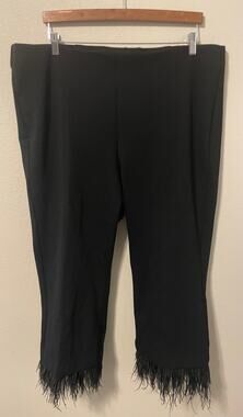 Chicos Pants Womens 4R US 20R Black Crop Pull On Faux Fur Fringe Hem Stretch